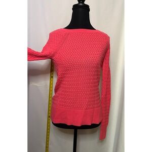 American Eagle Outfitters Women's Coral Pink Textured Knit Sweater XS Crew Neck‎
